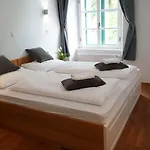 Aparthotel Sneznik Castle Estate Stari Trg pri Lozu