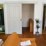 아파트호텔 Sneznik Castle Estate Stari Trg pri Lozu
