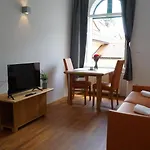 아파트호텔 Sneznik Castle Estate Stari Trg pri Lozu