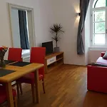 Sneznik Castle Estate Aparthotel Stari Trg pri Lozu