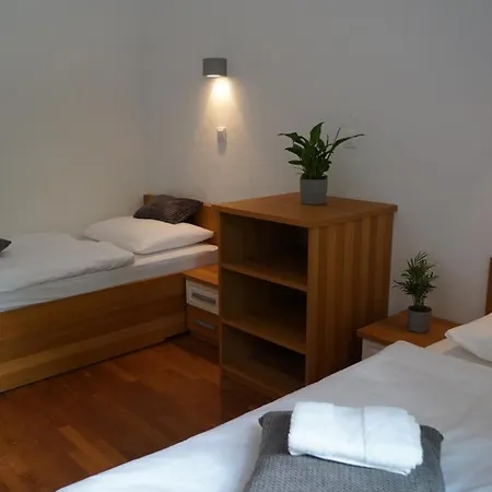 Sneznik Castle Estate Apart Otel *