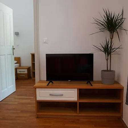 Aparthotel Sneznik Castle Estate