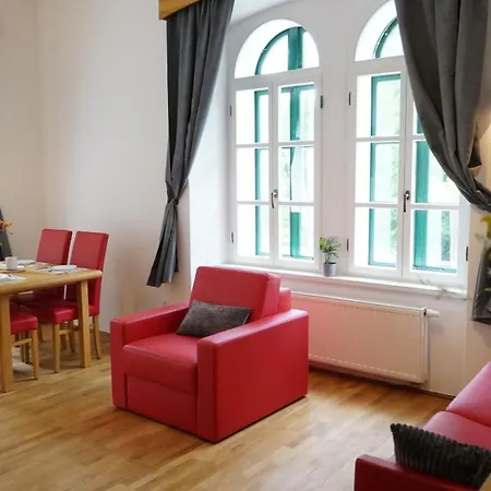Sneznik Castle Estate Hotel apartamentowy Stari Trg pri Lozu