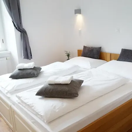 Ξενοδοχείο με διαμερίσματα Sneznik Castle Estate 3*