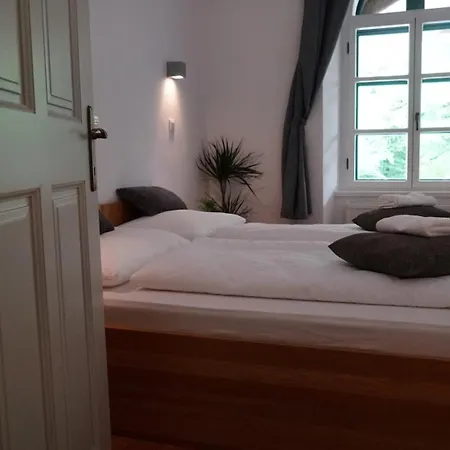 Sneznik Castle Estate Ξενοδοχείο με διαμερίσματα Stari Trg pri Lozu