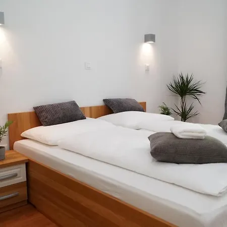 Sneznik Castle Estate Stari Trg pri Lozu