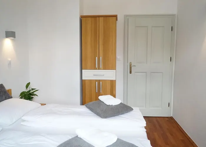 Aparthotel Sneznik Castle Estate