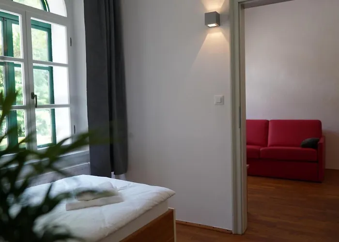 Sneznik Castle Estate Aparthotel Stari Trg pri Lozu