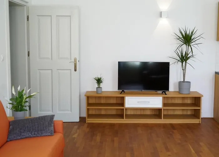 Aparthotel Sneznik Castle Estate Stari Trg pri Lozu