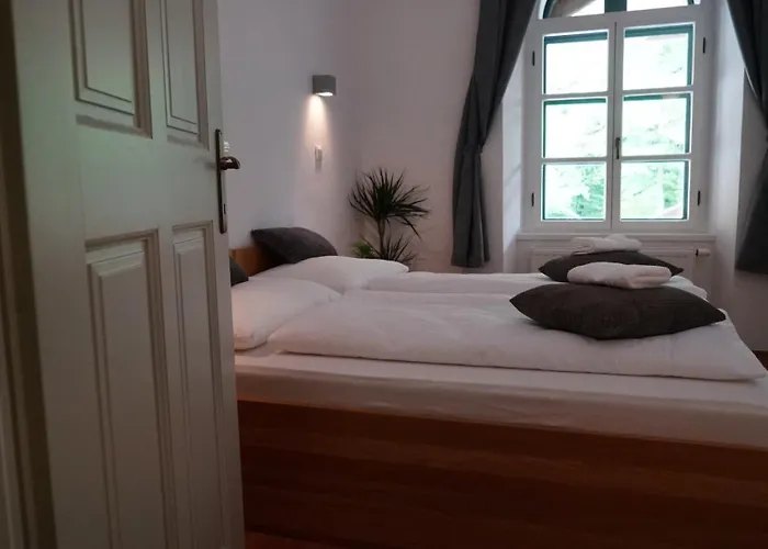 Sneznik Castle Estate Aparthotel Stari Trg pri Lozu