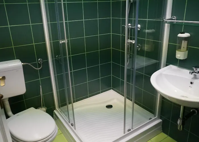 Aparthotel Sneznik Castle Estate Stari Trg pri Lozu